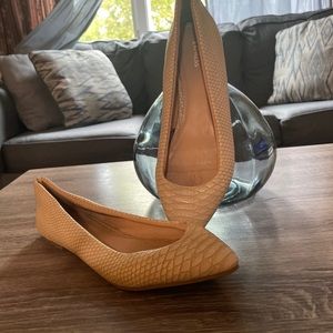 Good condition only were once. Perfect shoes to wear at work